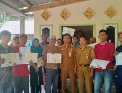 Mantap! Nelayan di Putih Doh Cukuh Balak Dapat Sertifikat BST dan BKK