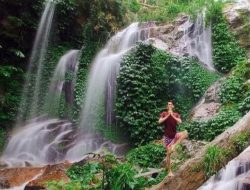 Rasakan Sejuknya Air Terjun Talang Kemulun, Surga Tersembunyi di Tengah Hutan Kerinci