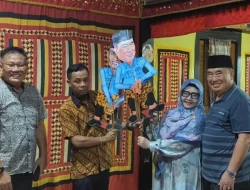 Pegiat Seni dan Masyarakat Minang Bundo Kandung Dukung Saleh Asnawi – Agus Suranto 