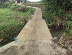 Pekon Sukarame Talang Padang Bangun Jalan Rabat Beton