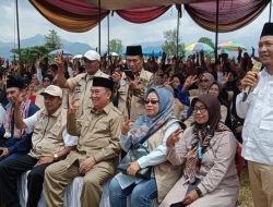 Ribuan Tim Jalan Lurus Perubahan Kecamatan Air Naningan dan Bulok Dikukuhkan 