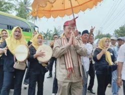 Diarak Bak Pengantin, Saleh Asnawi Kunjungi Masyarakat Way Jelay