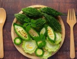 Menakjubkan! Ini 10 Manfaat Rutin Mengonsumsi Pare untuk Kesehatan Tubuh