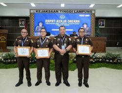 Kejari Tanggamus Raih Dua Penghargaan dari Kejati Lampung