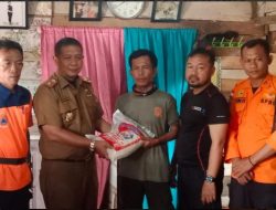 Kepala BPBD dan Anggota DPRD Tanggamus Salurkan Bantuan Logistik untuk Tim Penghalau Gajah