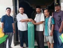Safari Ramadan, Wakil Ketua DPRD Tanggamus Berikan Sejumlah Bantuan