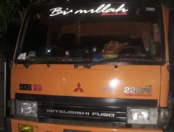 Truk Fuso Bermuatan Kardus Terbakar di Jalinbar Sedayu