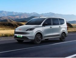 Harga Rp 150 Jutaan Jarak Tempuh Capai 1.000 Km! Wuling Rilis Confero Versi ‘Hybrid