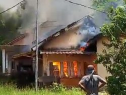 Bensin Tumpah, Rumah Ludes Terbakar