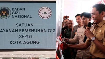 Wabub Tanggamus Agus Suranto Launching Makan Gizi Gratis di (SPPG) Pekon Kedamaian, Kecamatan Kota Agung