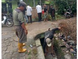 Warga Pekon Tekad Gelar Gotong-Royong Bersihkan Saluran Drainase