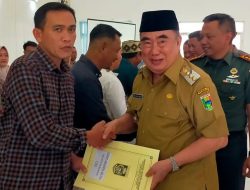 Bupati Tanggamus Serahkan AHU kepada 20 Perwakilan Koperasi Desa Merah Putih