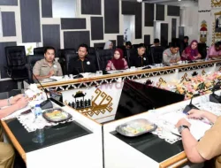 Bupati Tanggamus Dukung Program Satu Pekon Satu Sarjana