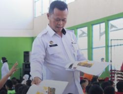 Warga Binaan Lapas Kotaagung Dapat Baju Baru