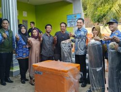 Pemkab Tanggamus Salurkan Bantuan Peralatan Pengolahan Ikan Asin