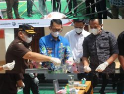 Didominasi Narkotika, Kejari Tanggamus Musnahkan Barang Bukti dari 48 Perkara